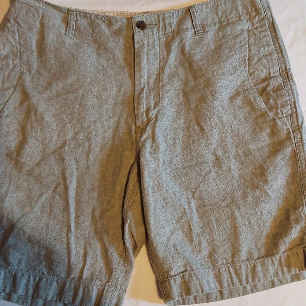 J.Crew Gramercy Mens Linen-Cotton Blend Shorts Size 35 w/ 8in Inseam Light Green
